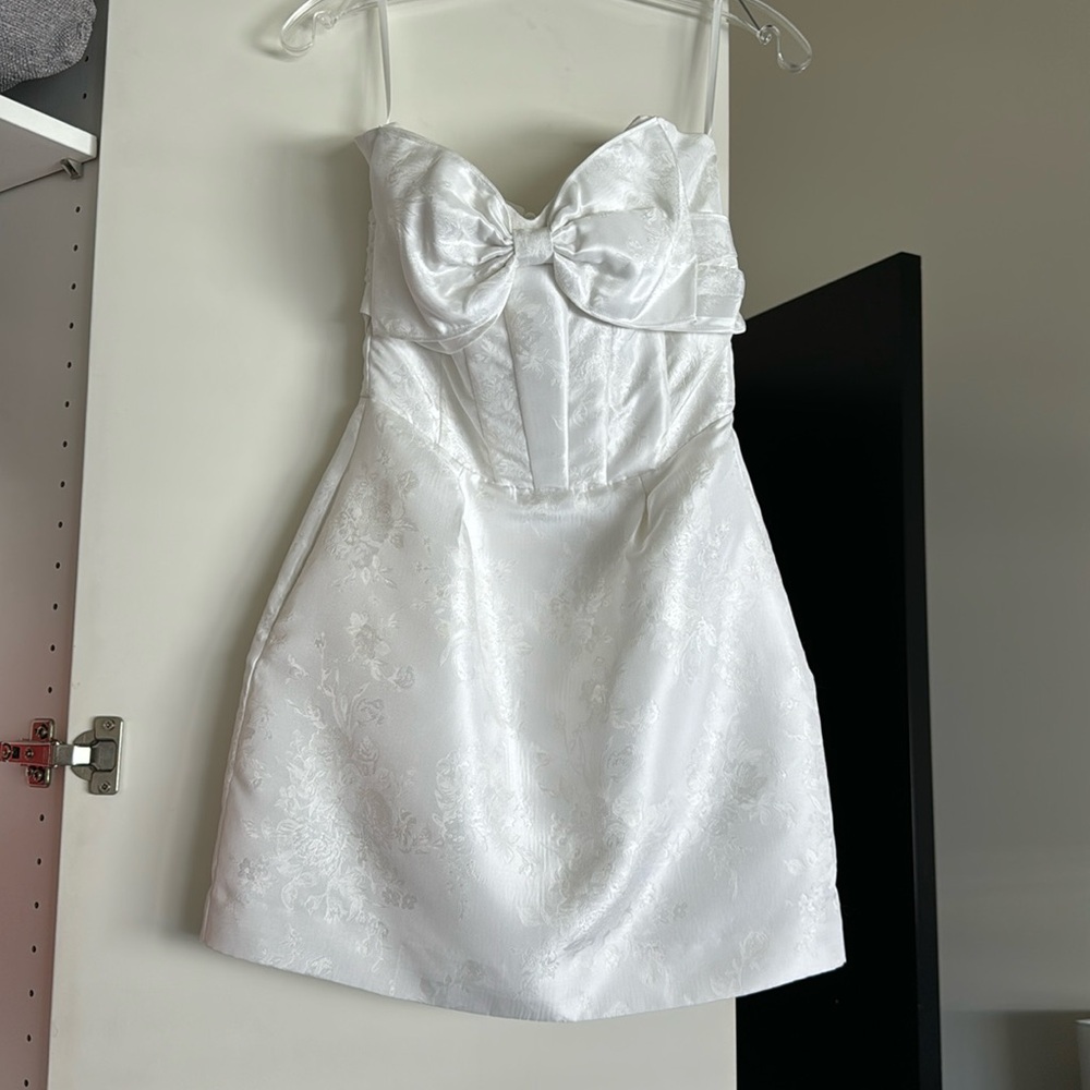 V. Chapman The Bethany Dress in White Windsor Brocade - 2